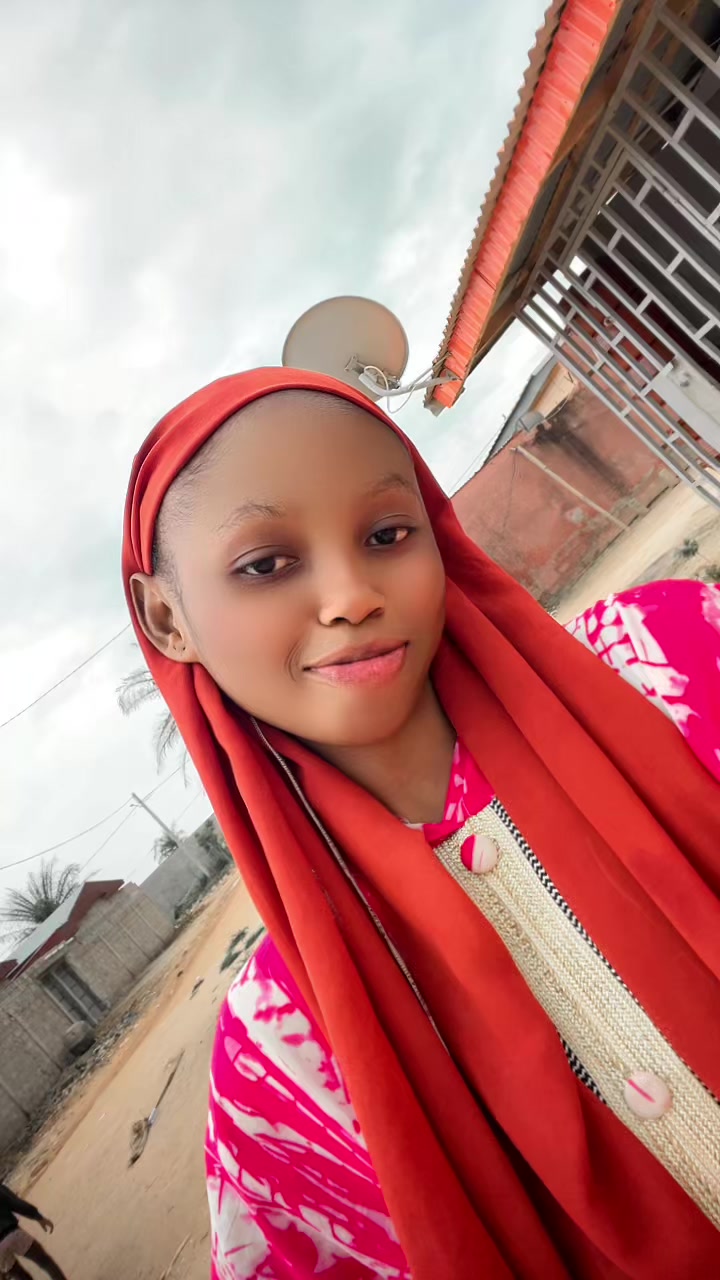 @😌noura Traoré 🤭🫦