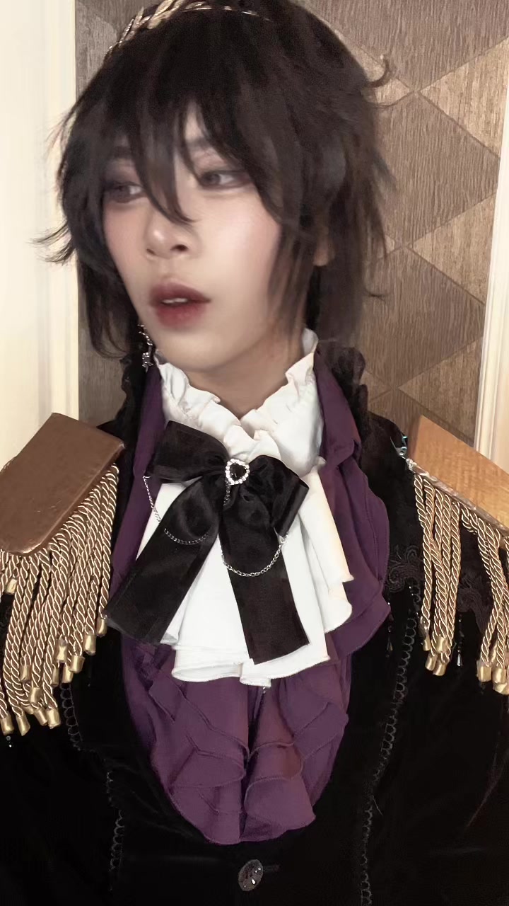 @☣︎「 CΔLX 」☣︎