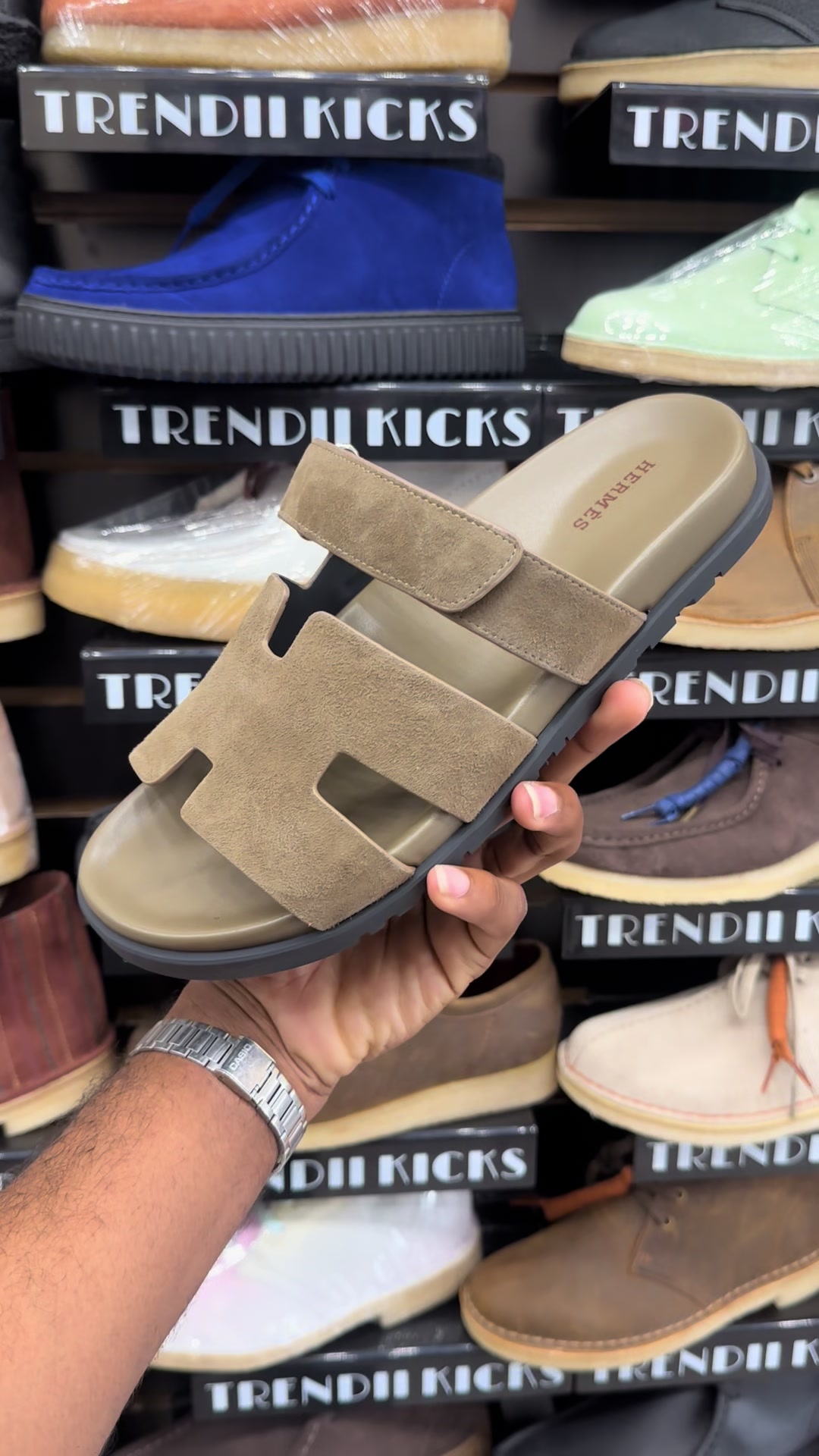 @TRENDII KICKS