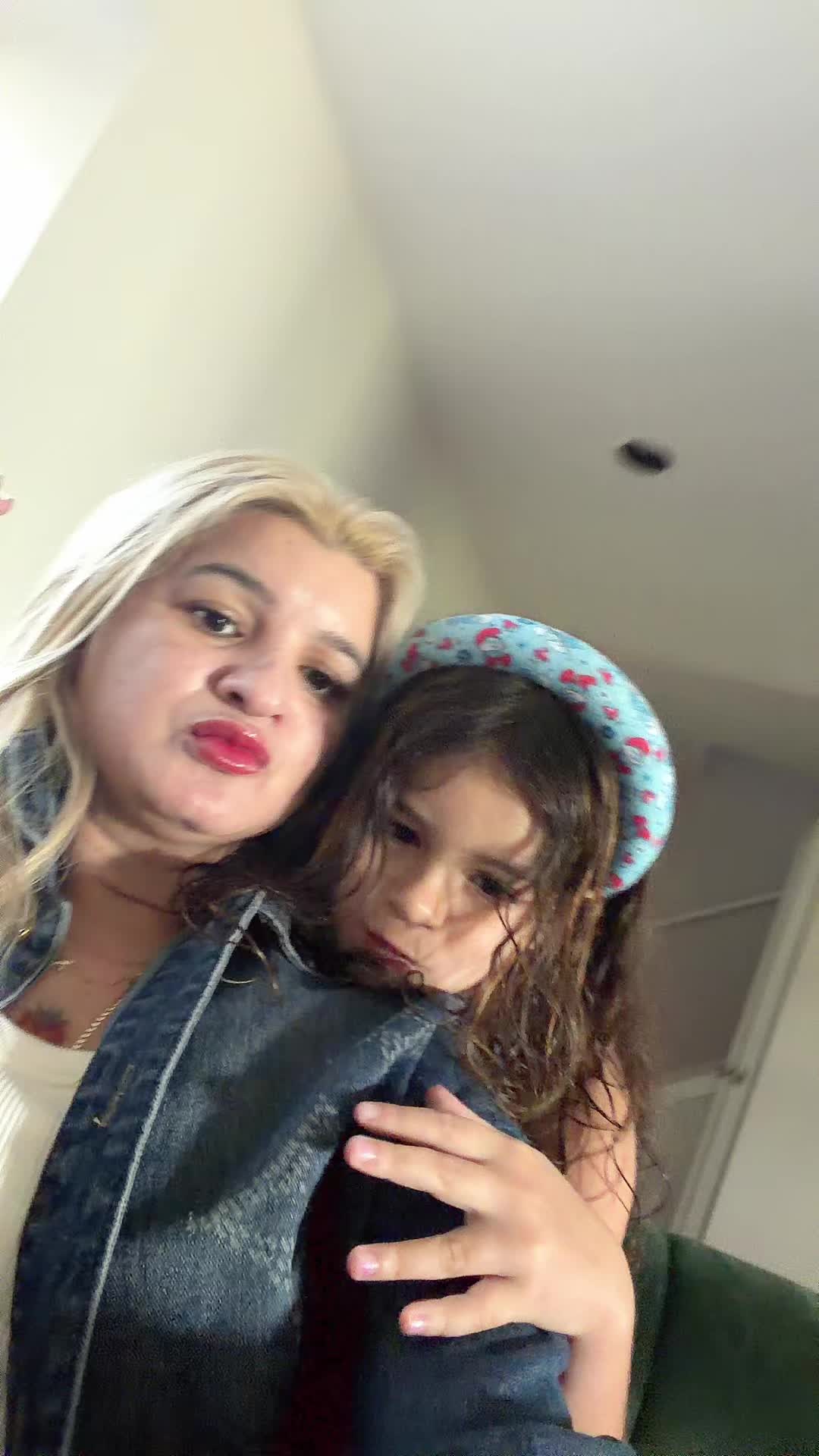 @yaskeli