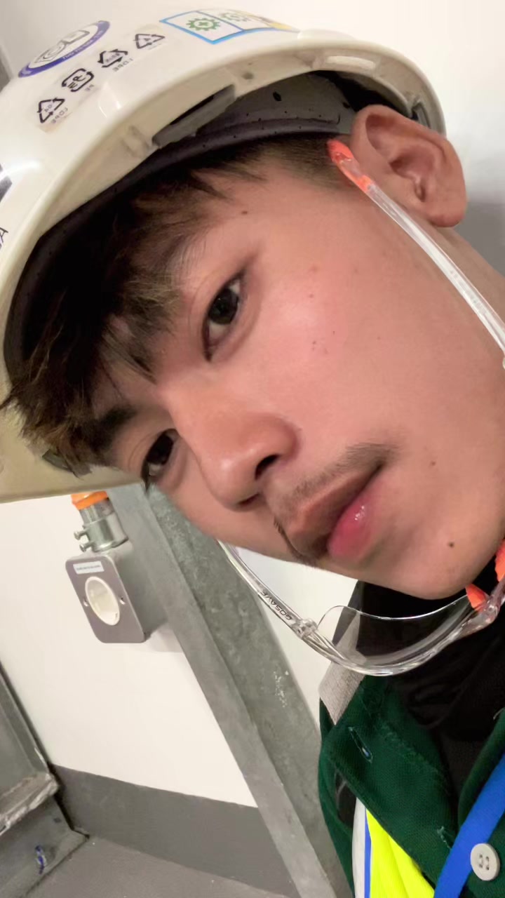 @1%