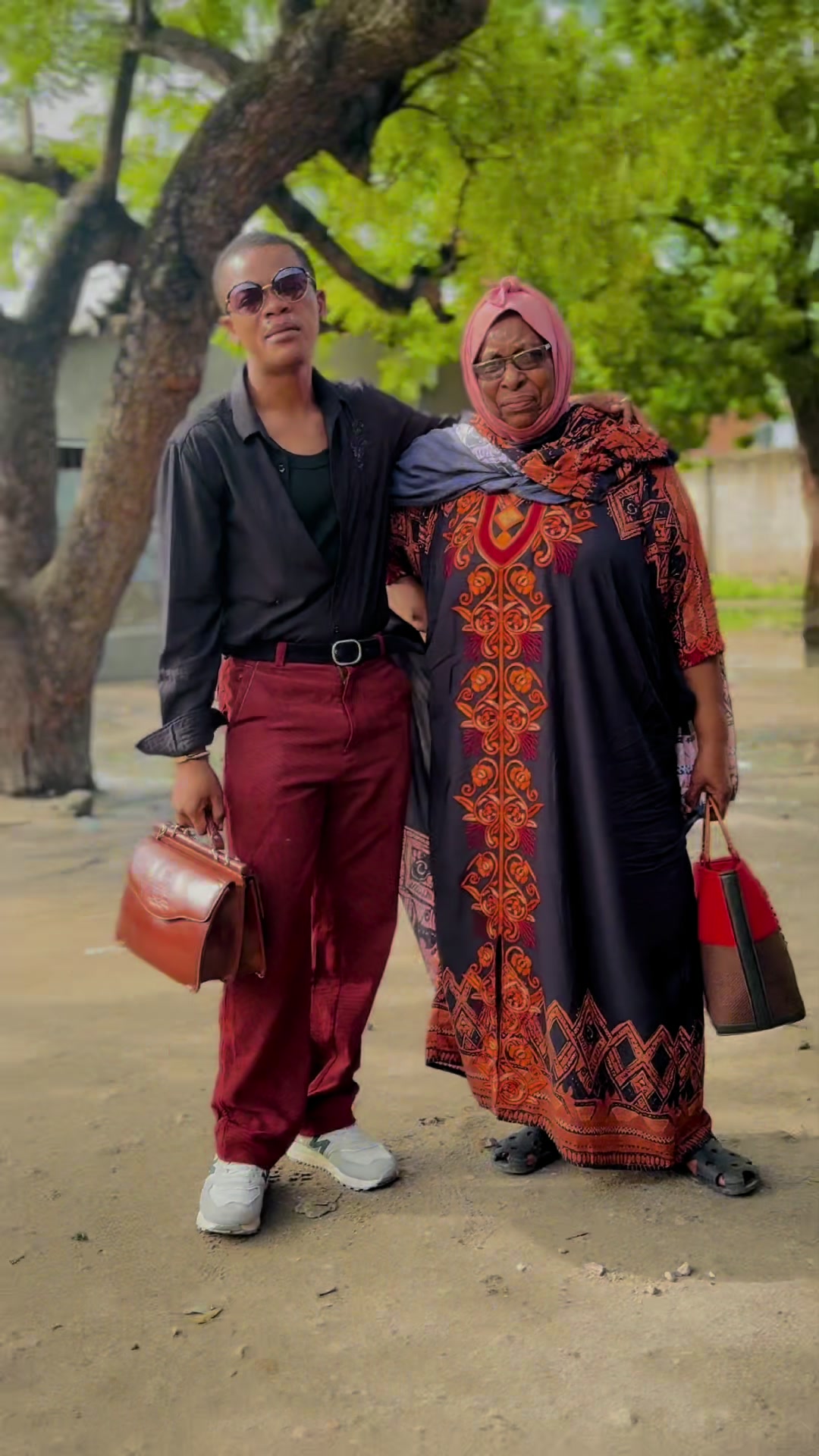 @CHOLO KOBISI DIKU