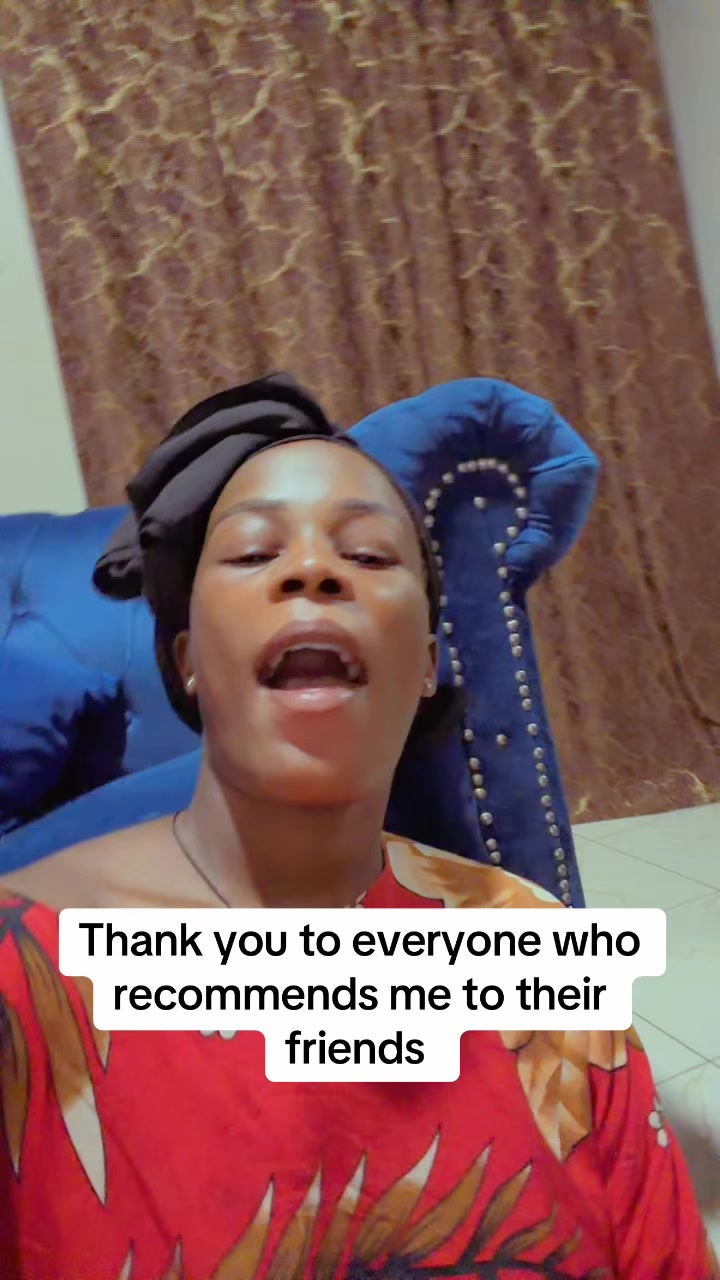 @Nicole Apio (queen of de mic )