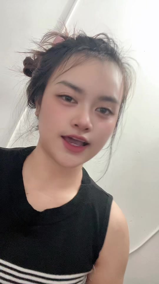 @ANNISA VIDIA N 🍒
