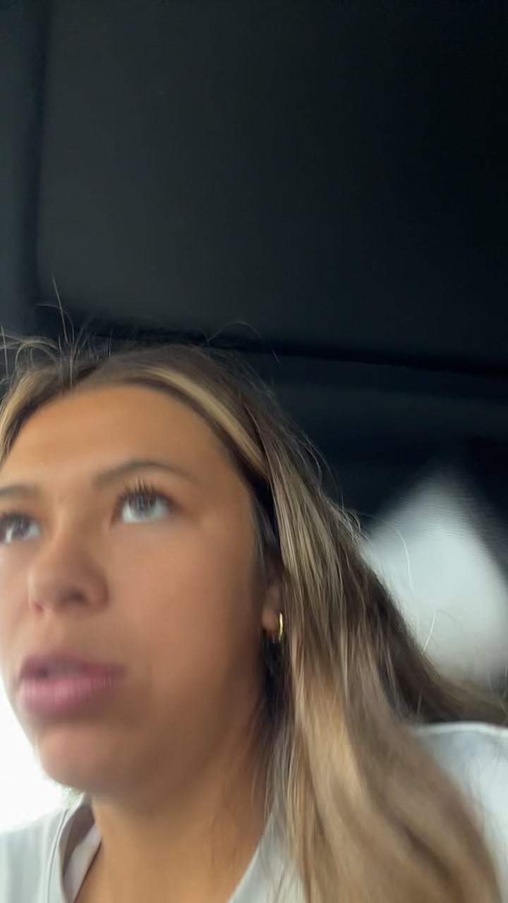 @Alejandra 🥂