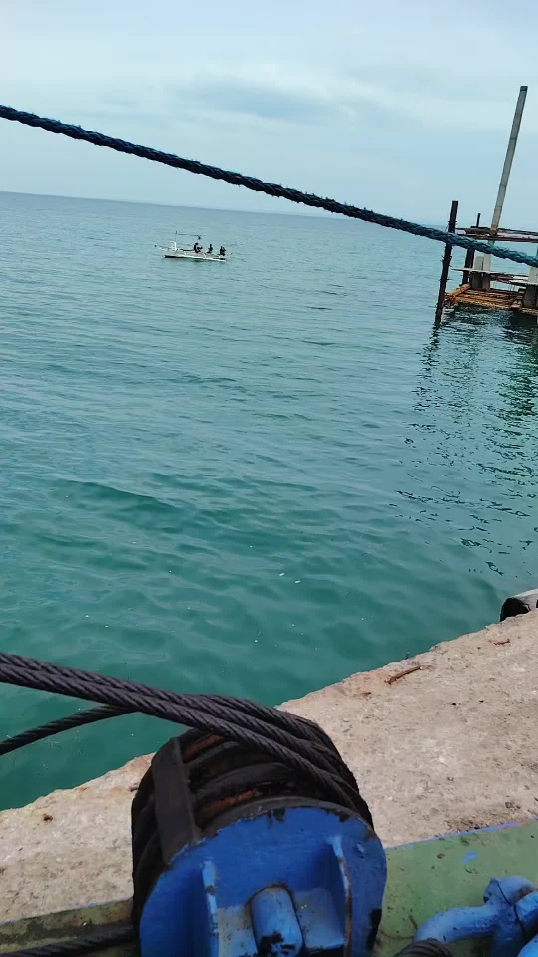 @...