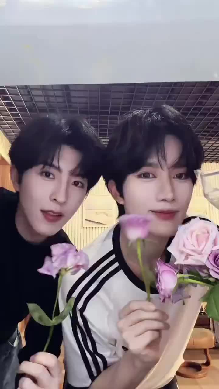 @LinhLinh 龚俊🍊张哲瀚 ❤️051129💙