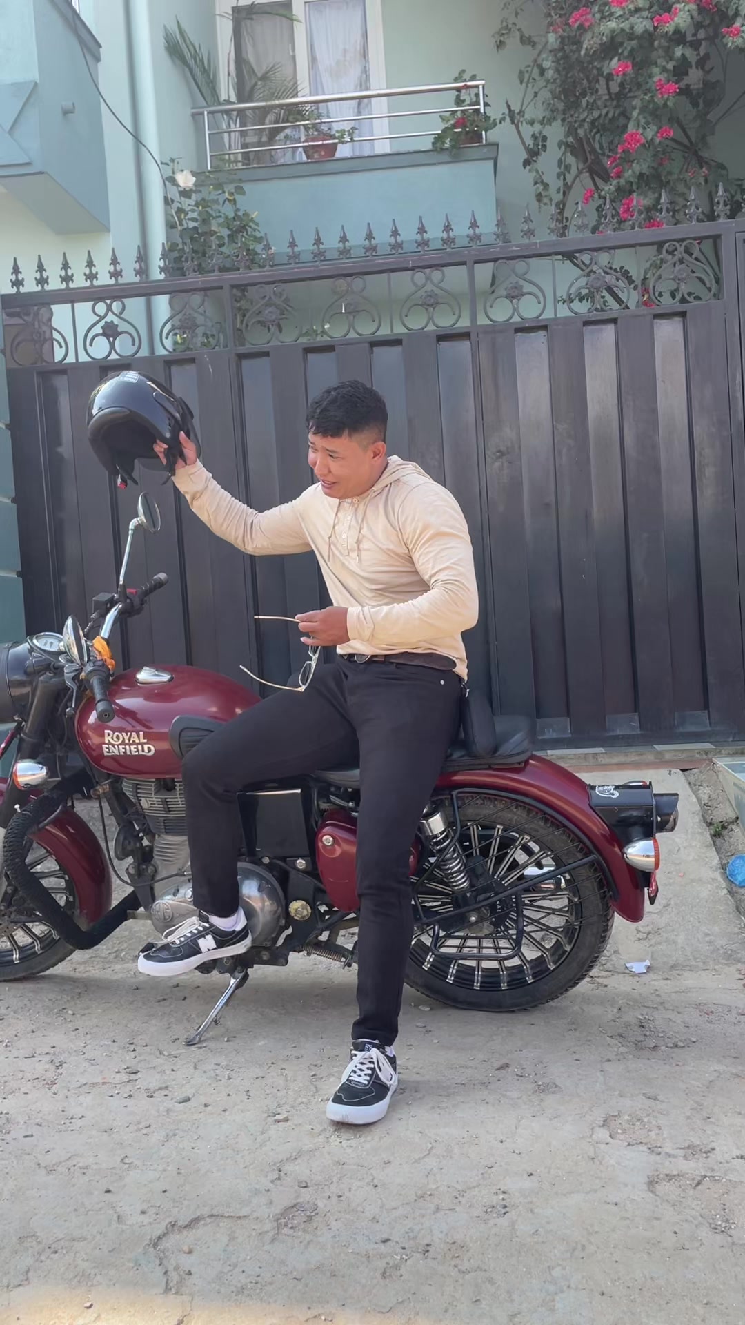 @Gurung