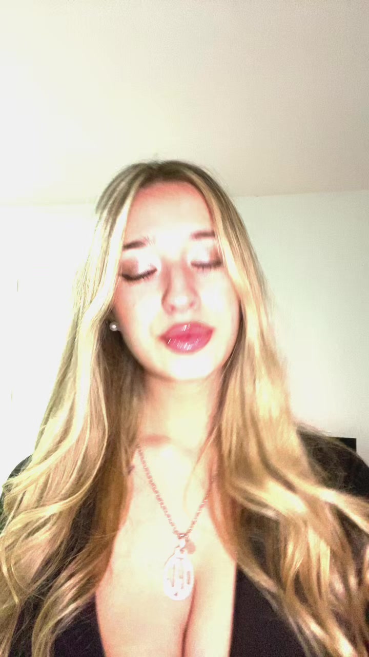 @_lolacastt