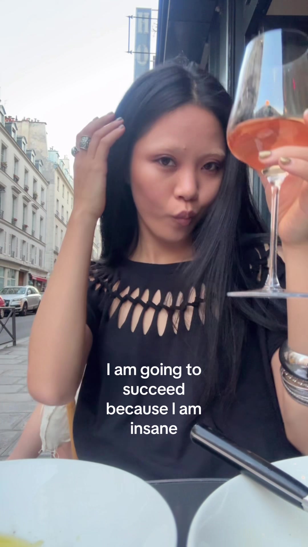 @MOMO