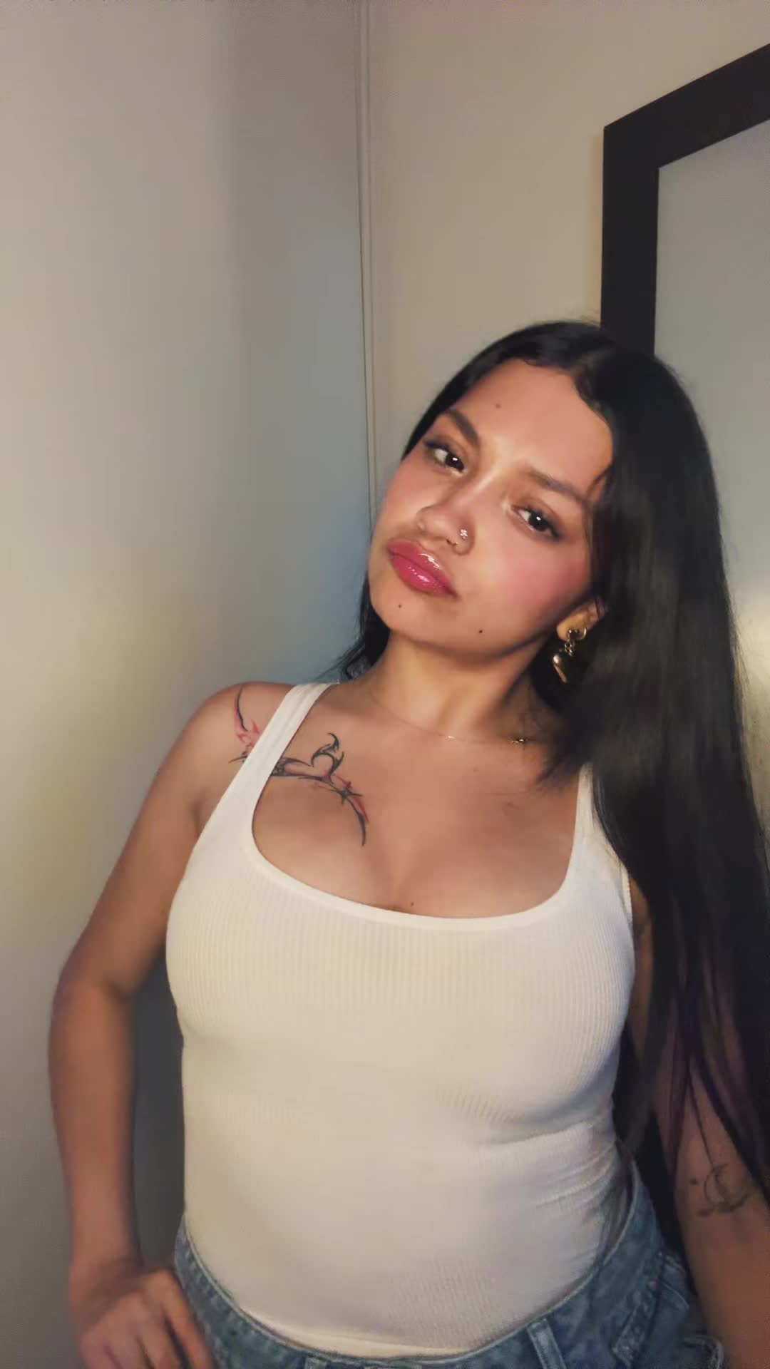 @<<3
