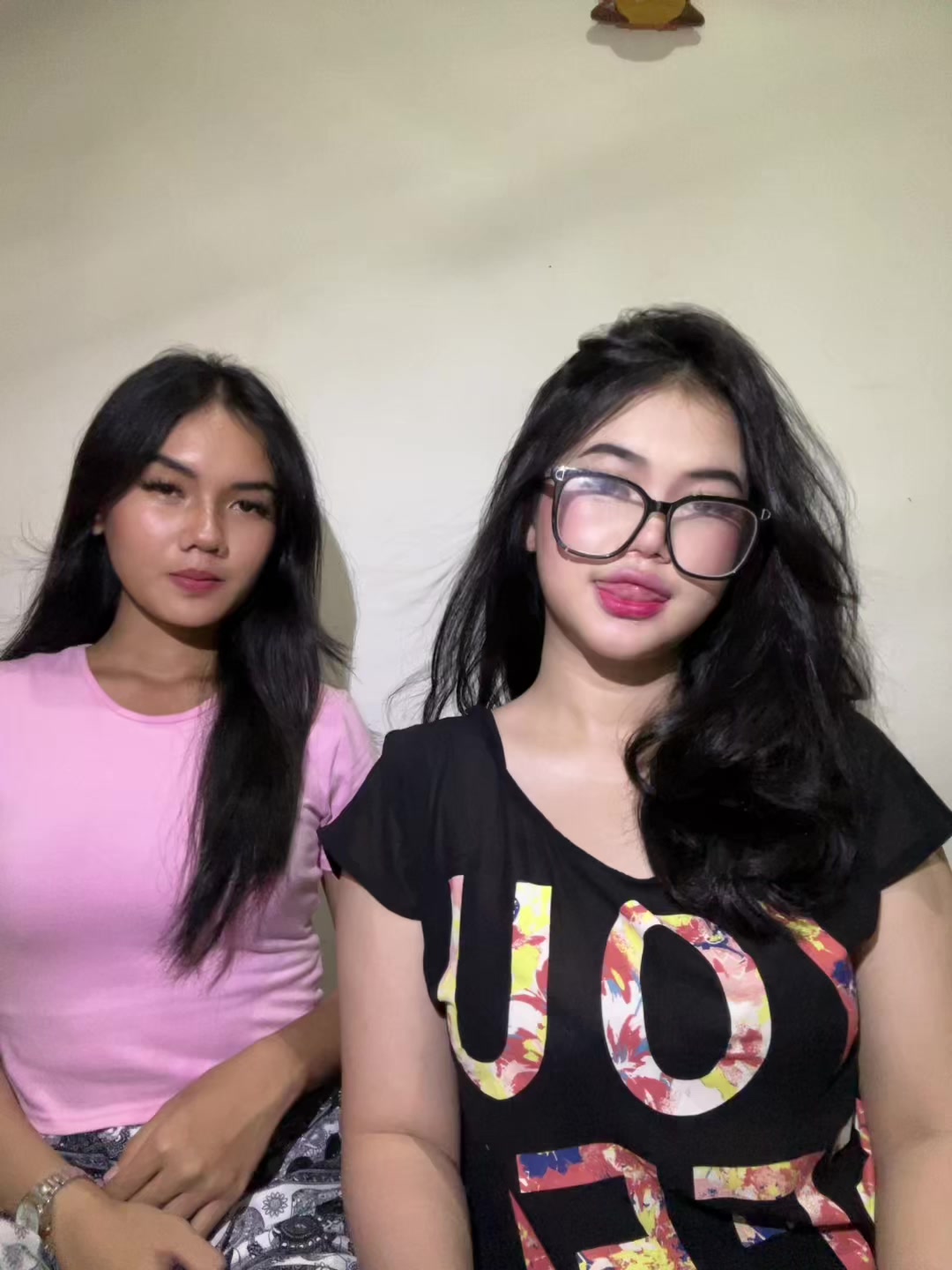 @salila gomez