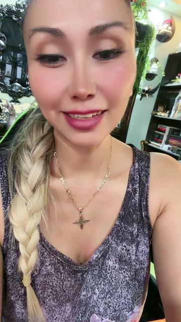@YennAkasha