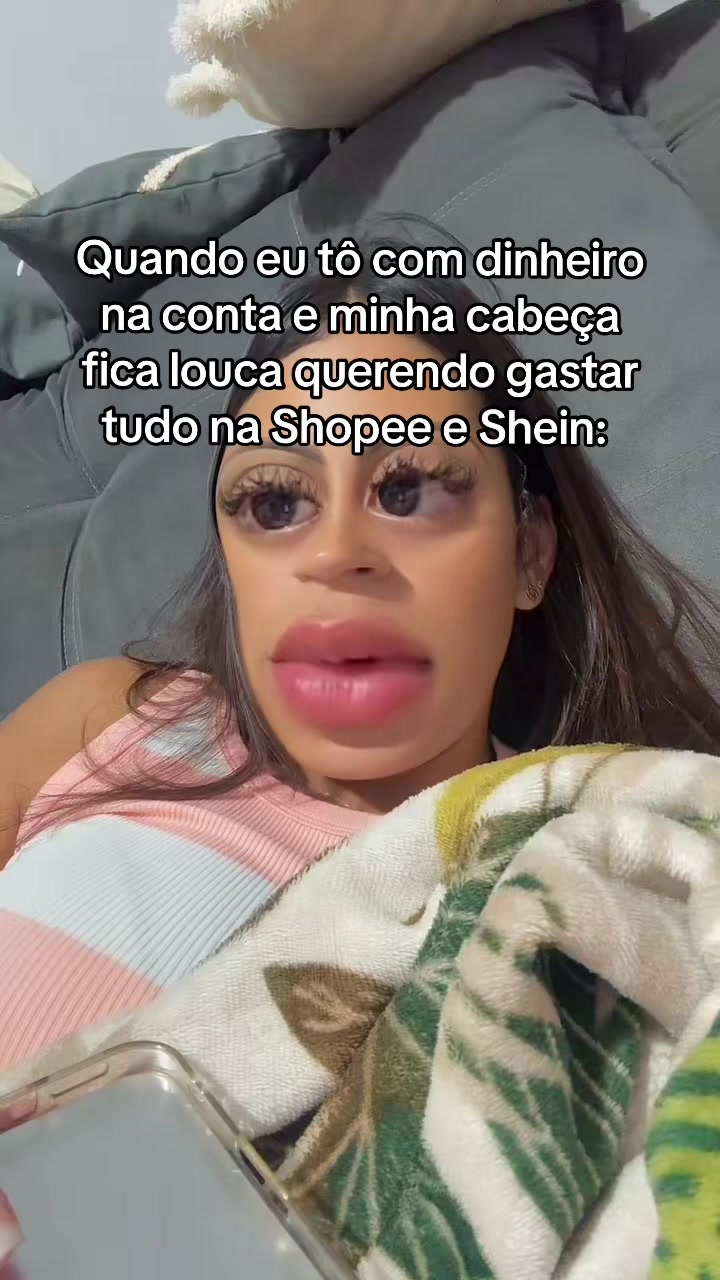 @nicoly_fonttinelly