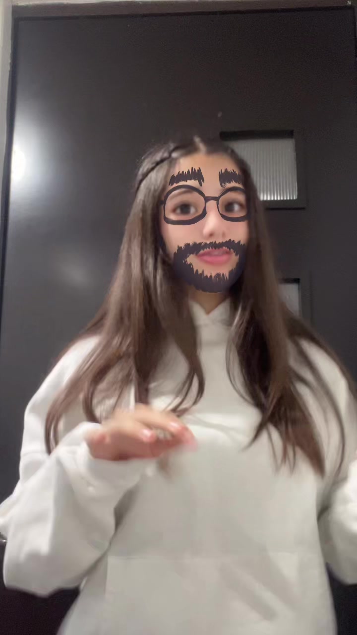 @vanecuab_