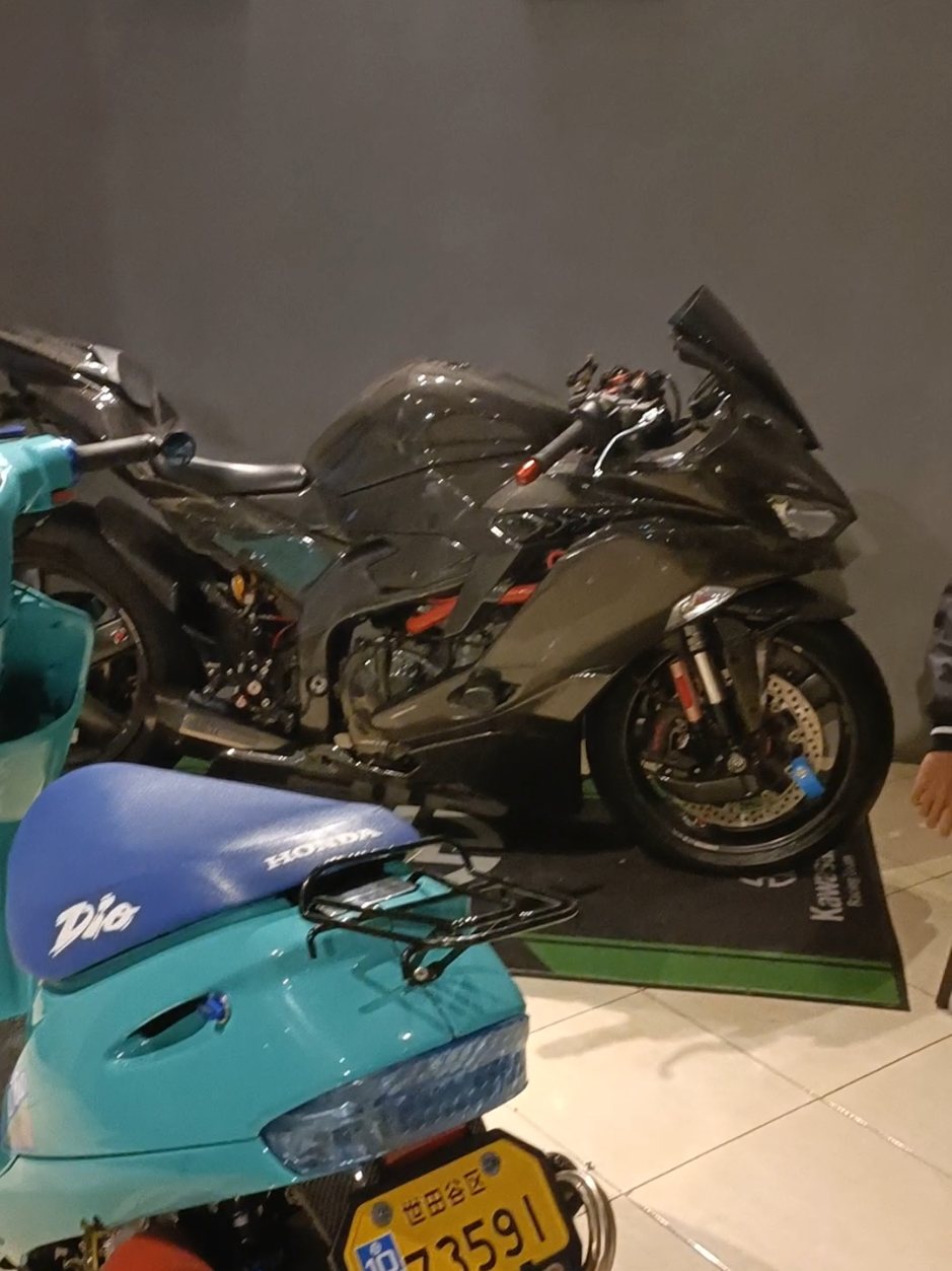 @Moto Majesty