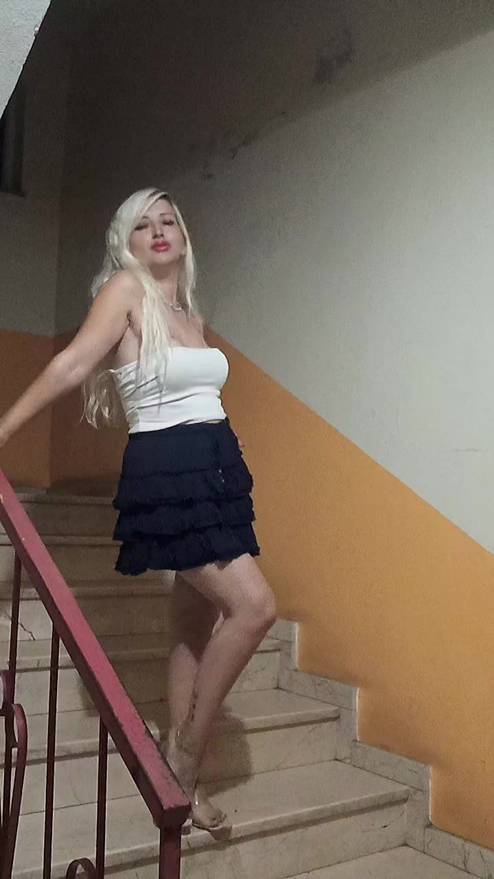 @Ela31_61
