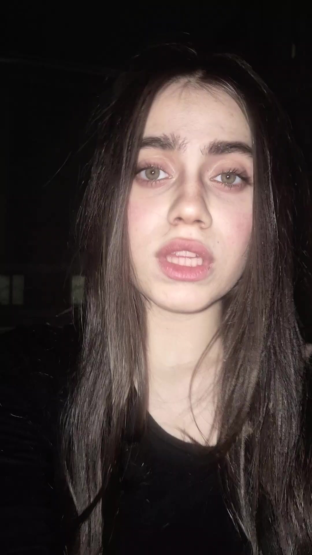 @niushaa