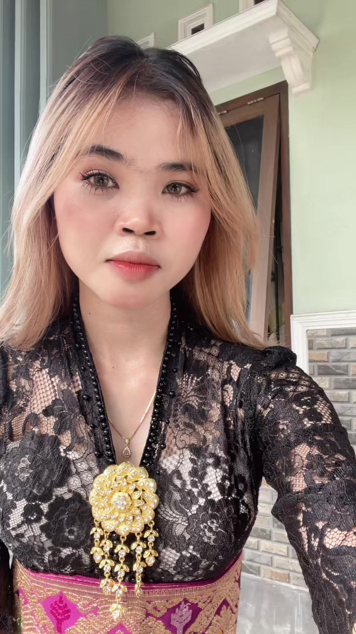 @Febriyy