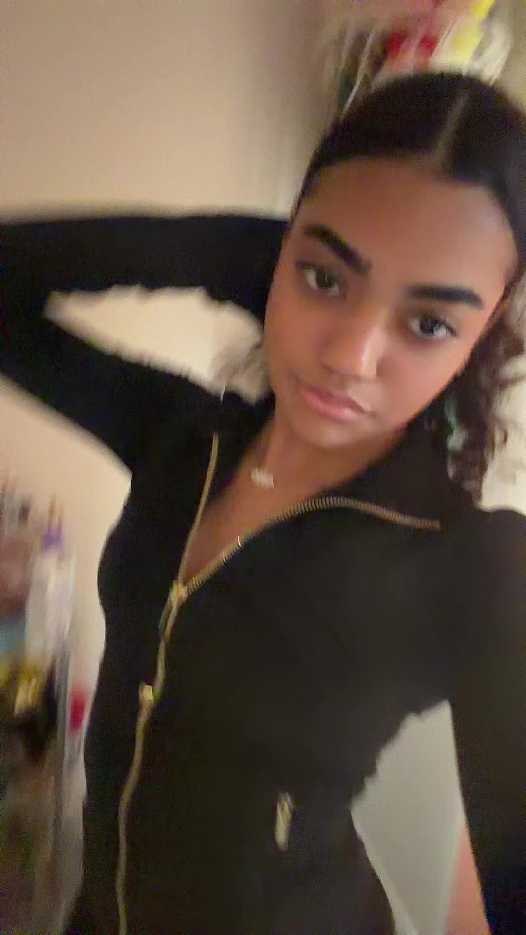 @shelovesgalaxygas
