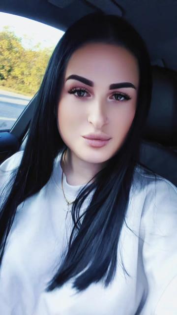 @𝒟𝒾𝒶𝓃𝒶 𝒢𝒾𝓇𝓁 🦋