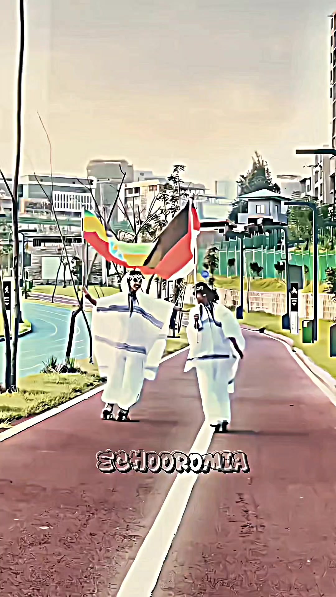 @echooromia