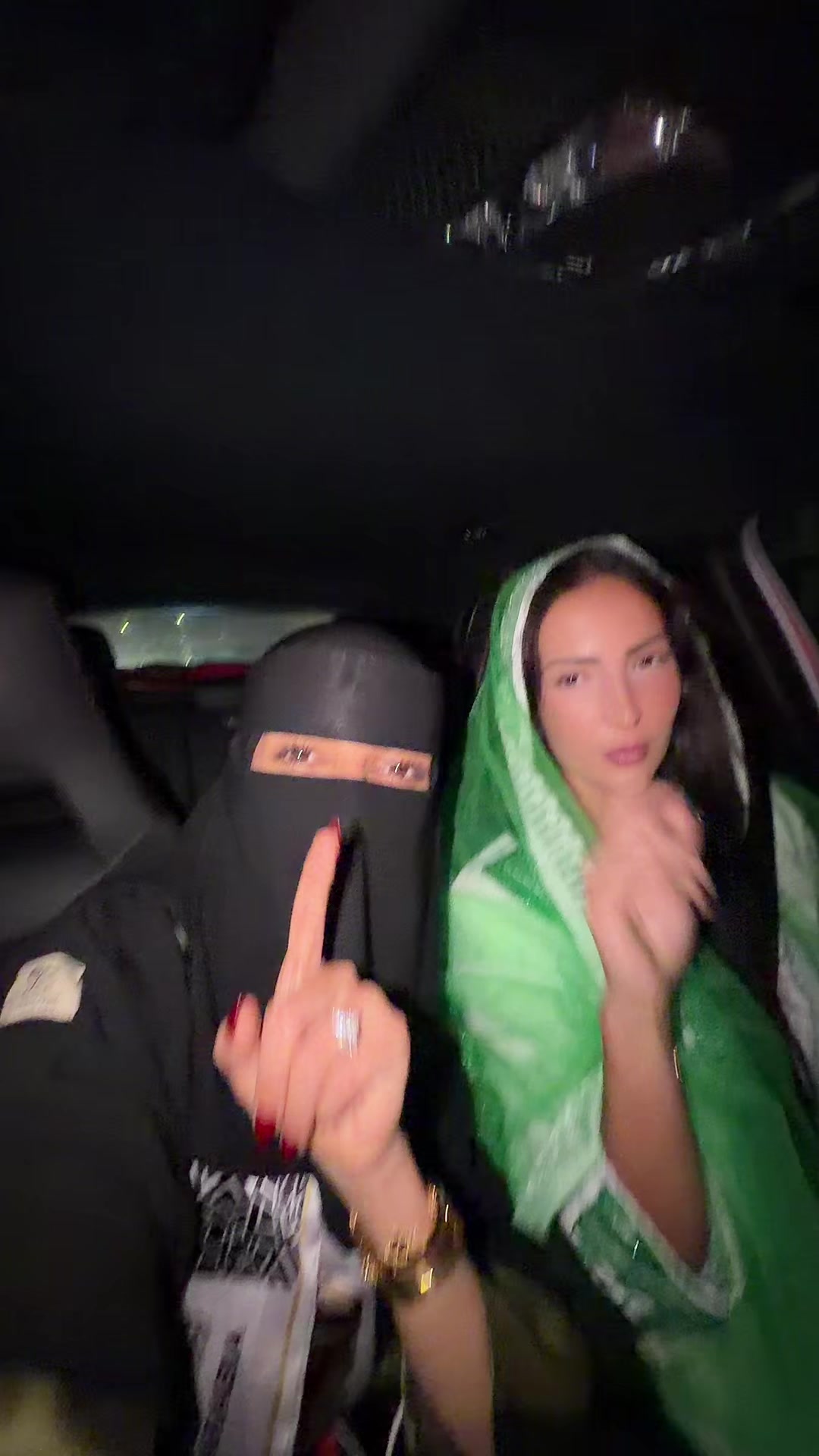 @Alex | أليكس