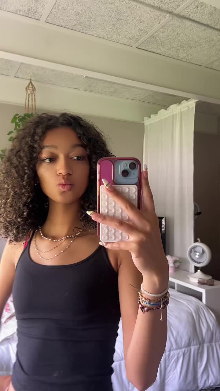 @Leena🪷