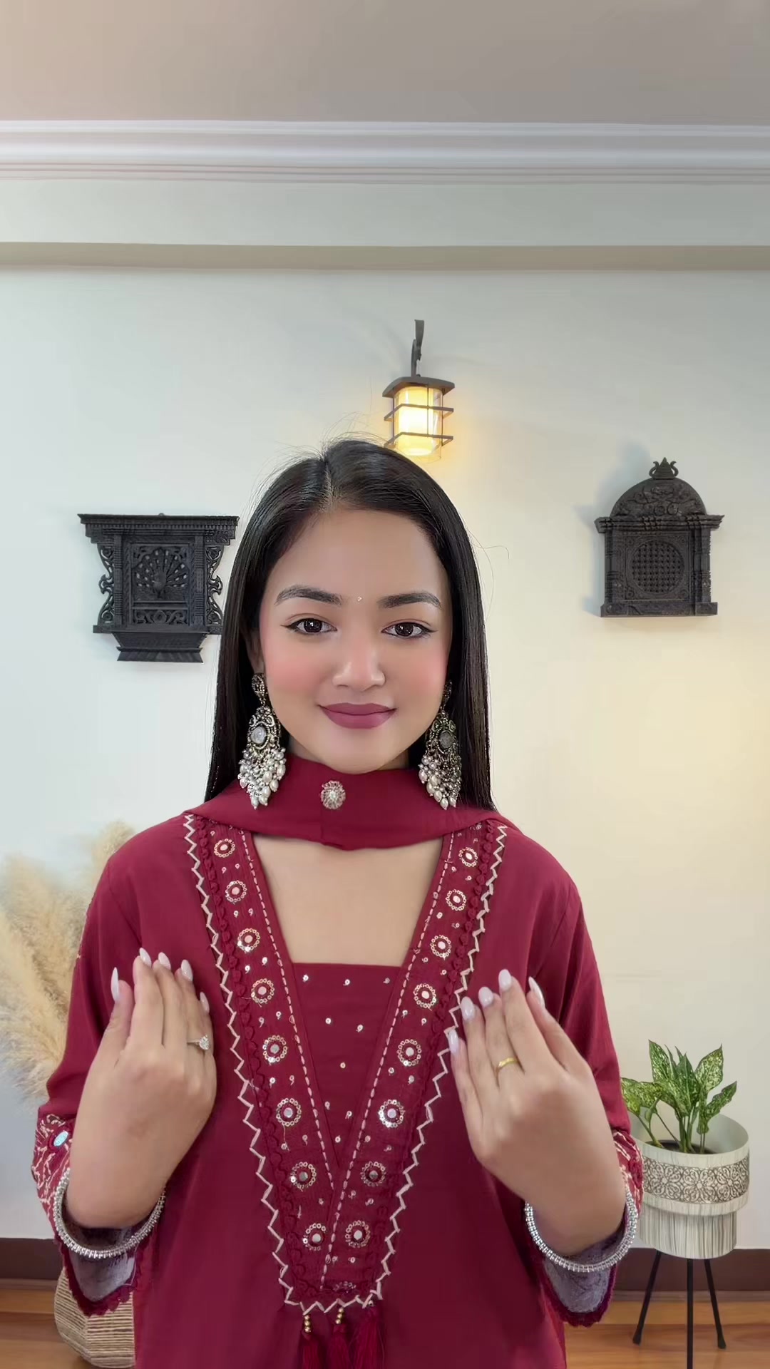 @Naina_TheAttire