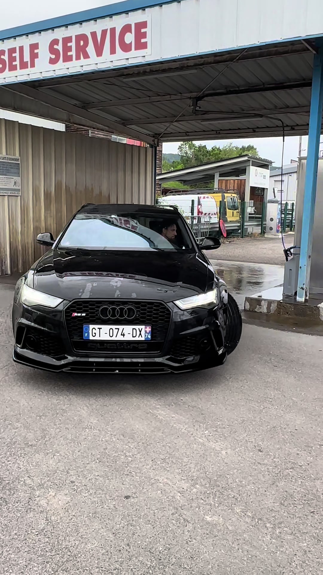 @AUDI RS 6