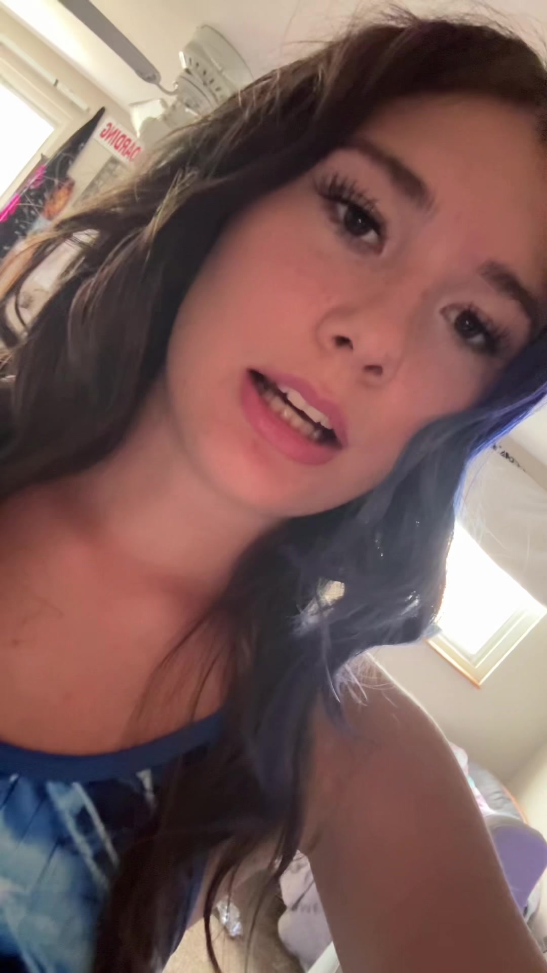 @Ella 𖣂