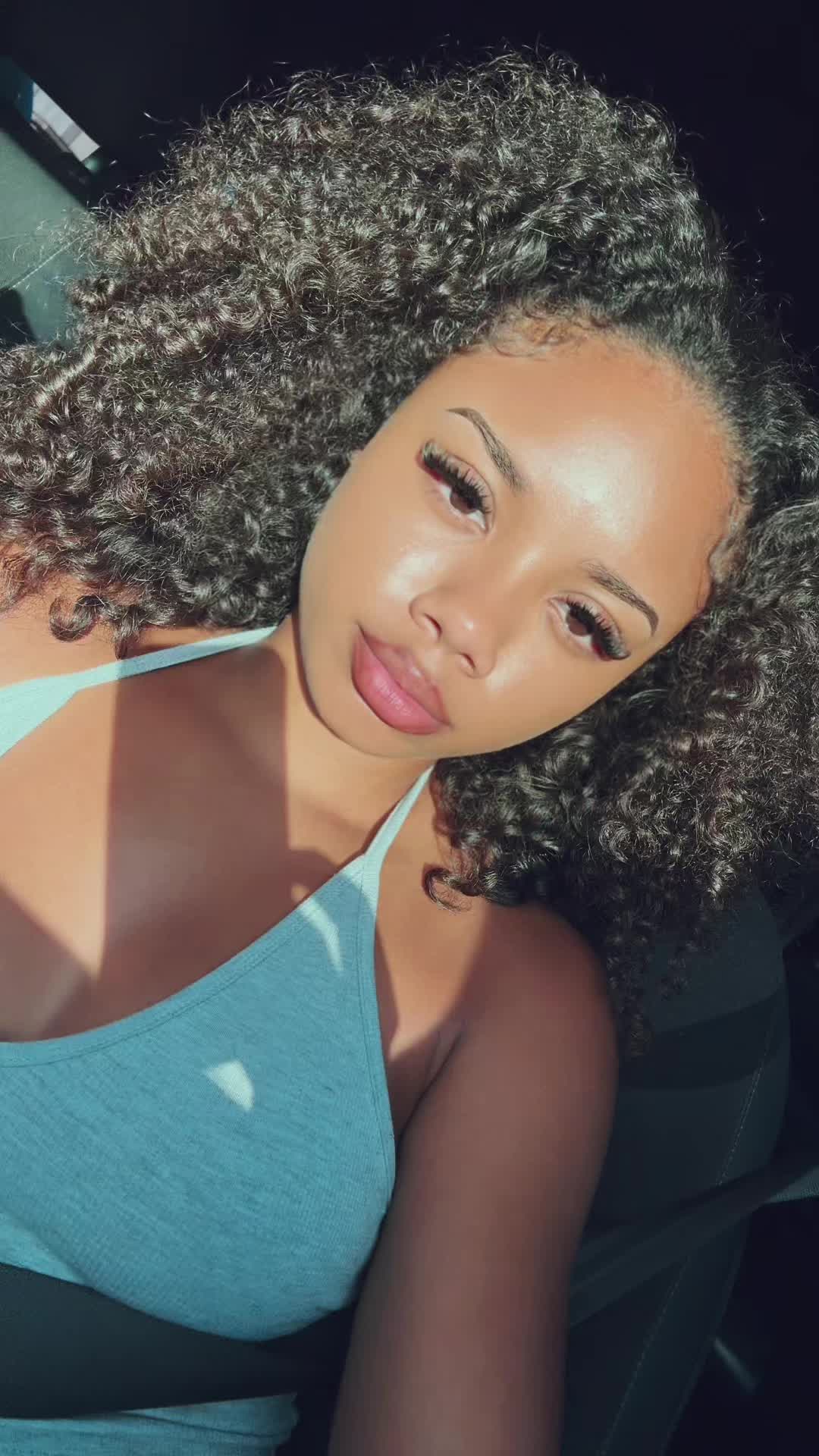@_moreofjezallee