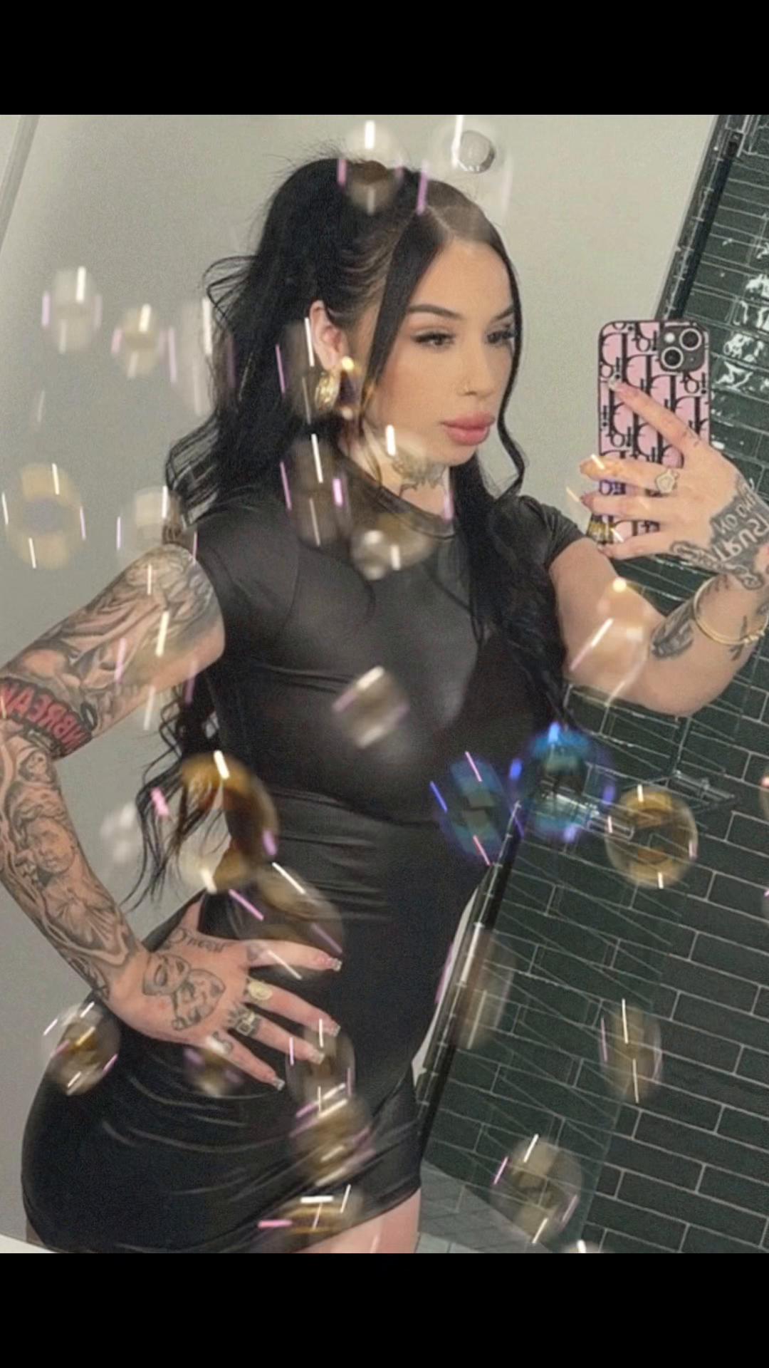 @Viviana 🦋