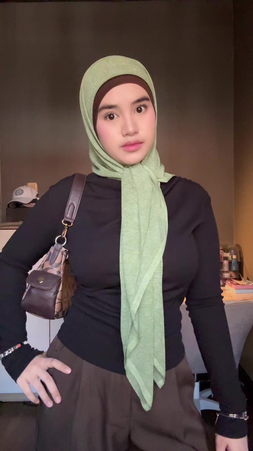@Nayyut