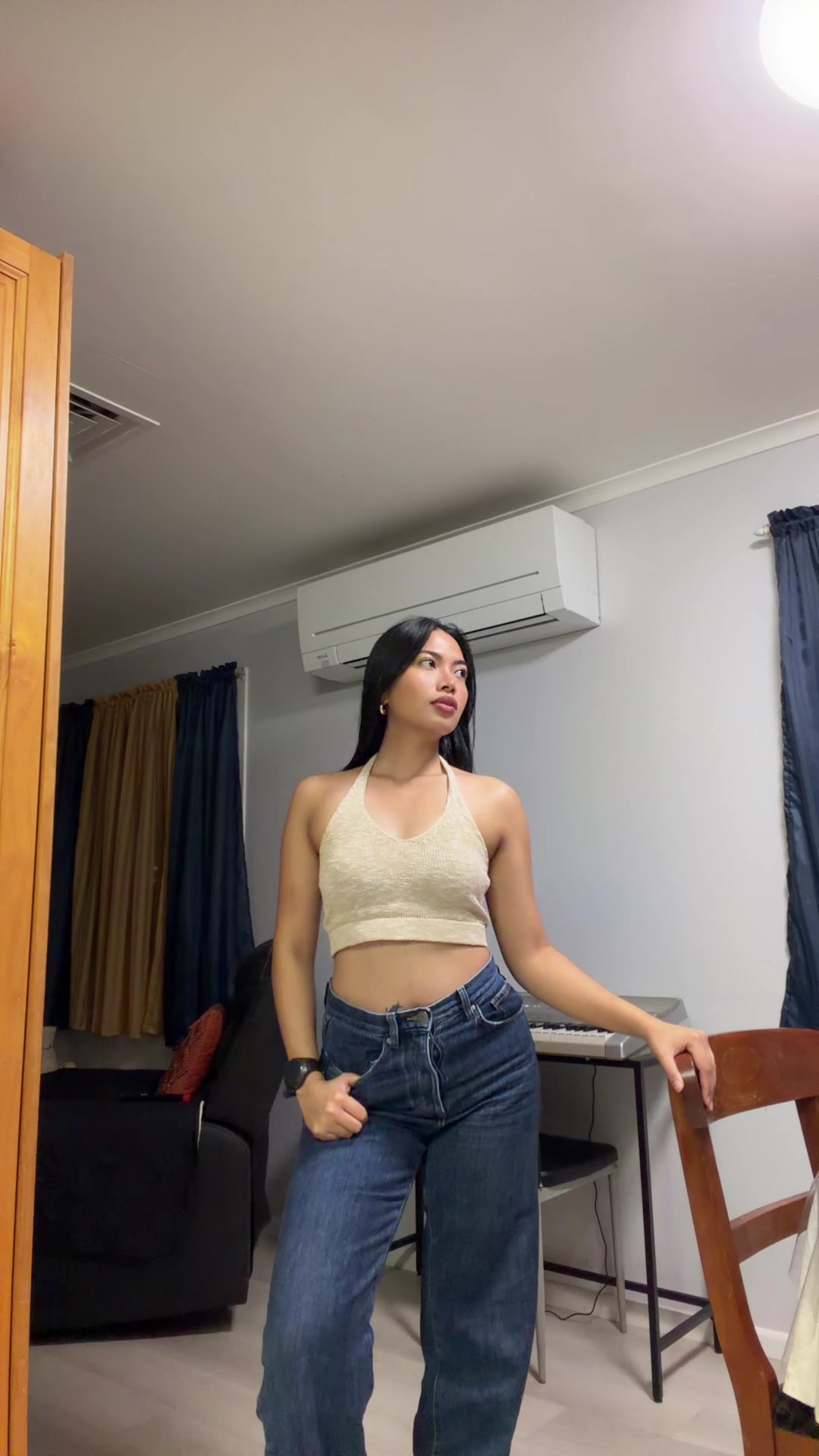 @Mellikay8 on IG