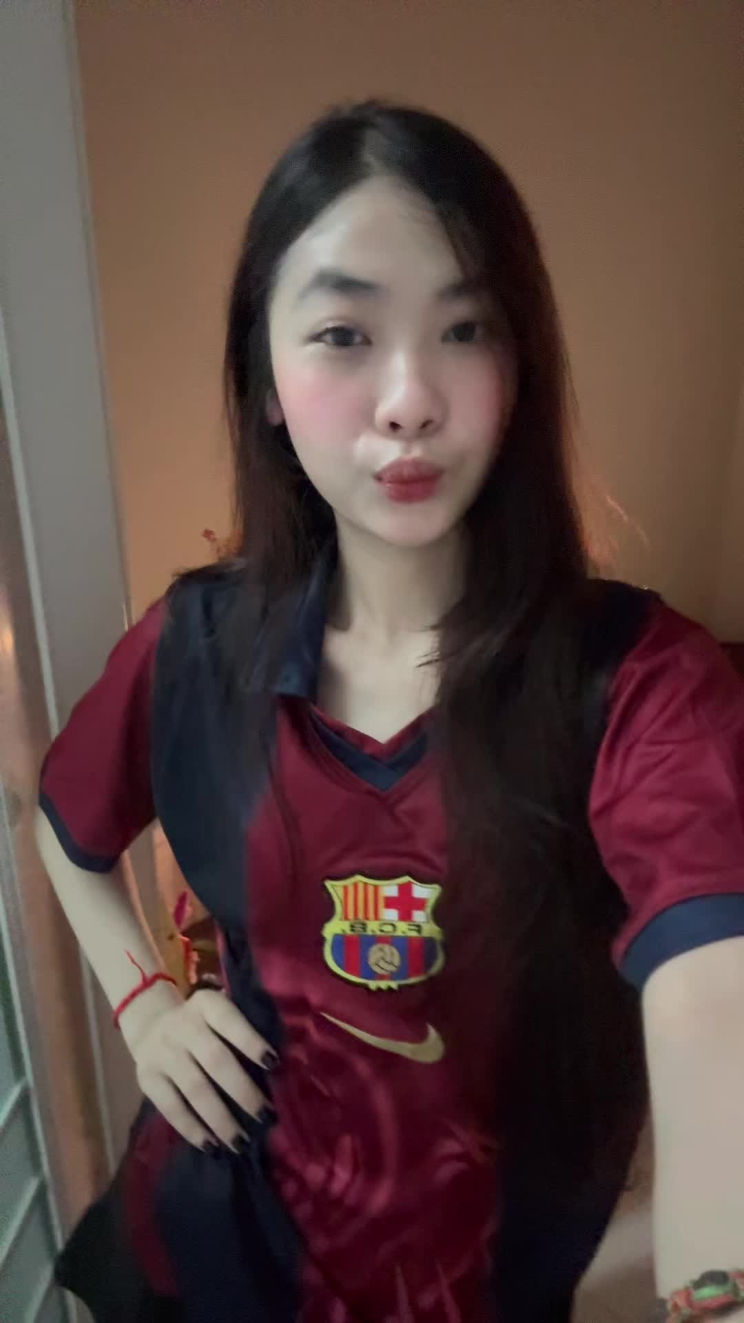 @𝓨.