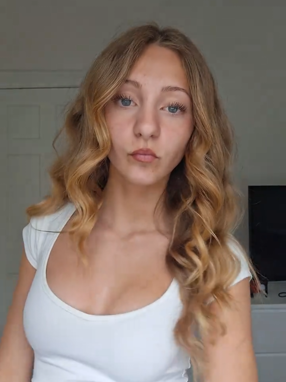 @🇦🇱