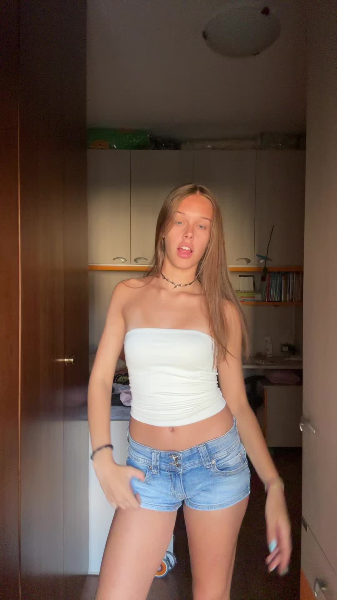 @auri