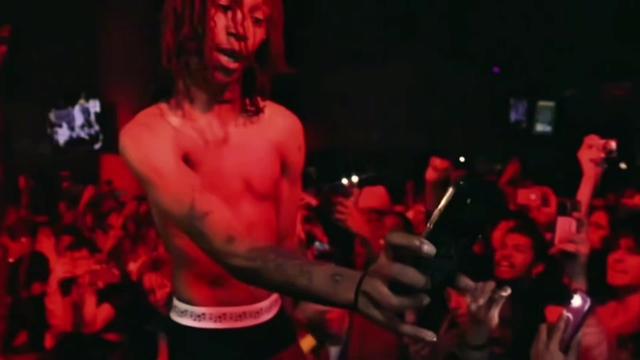 @𝒵.