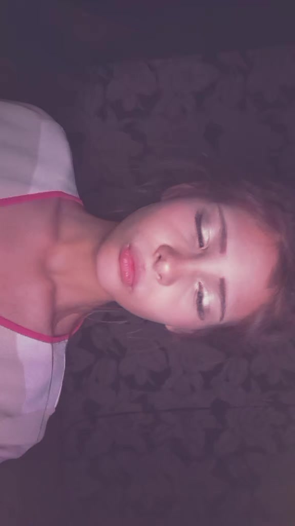 @𝚝𝚠𝚒𝚔𝚊🍂🦇🕸