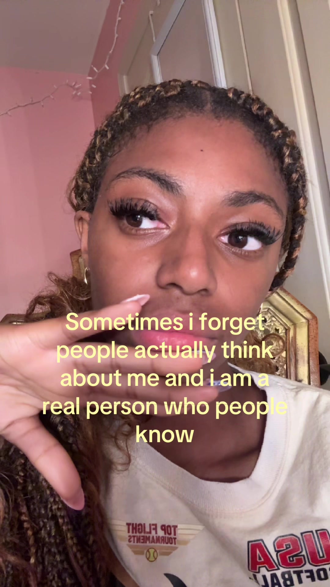 @shaniya ᥫ᭡.