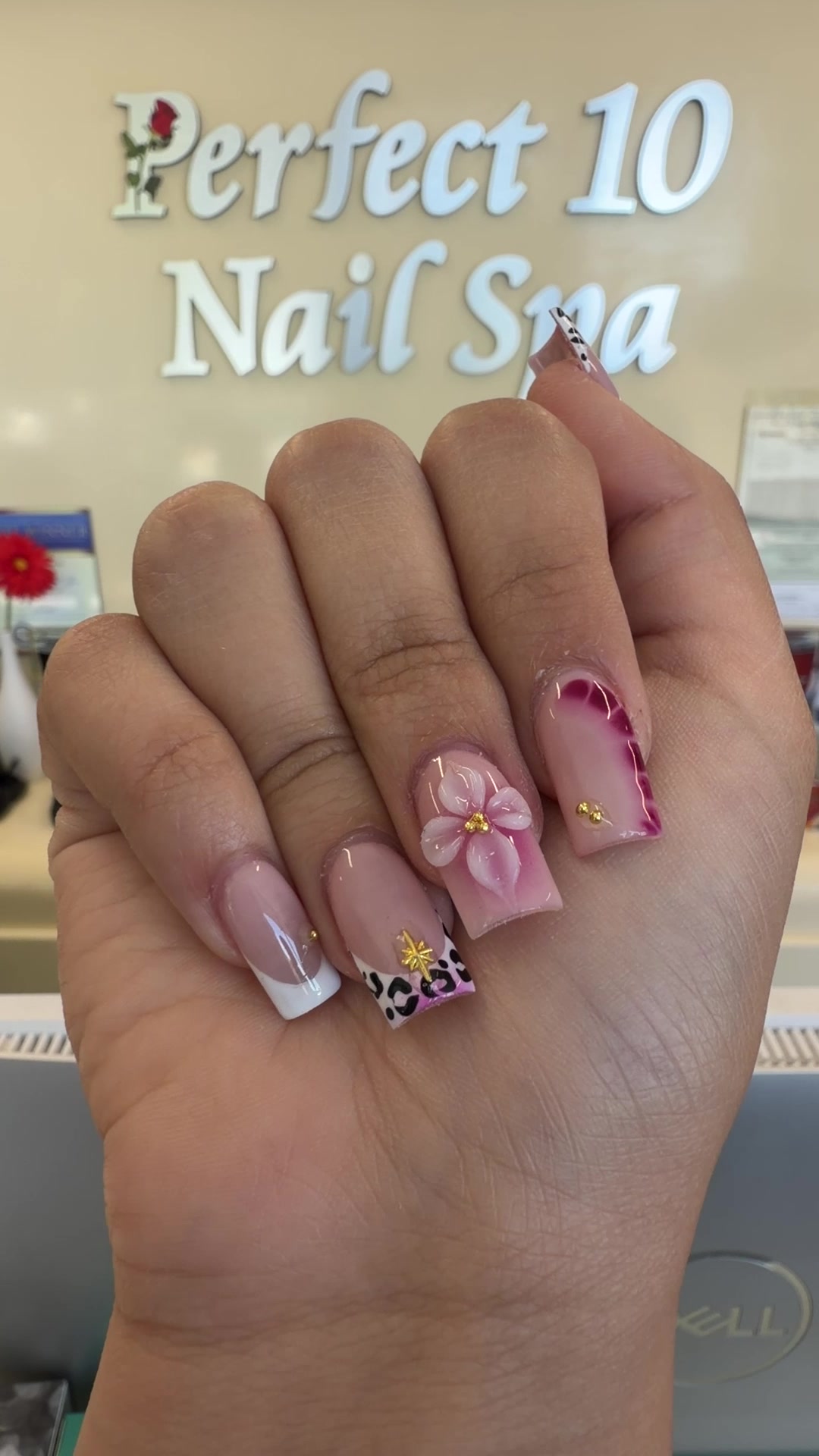 @Perfect10Nailspa