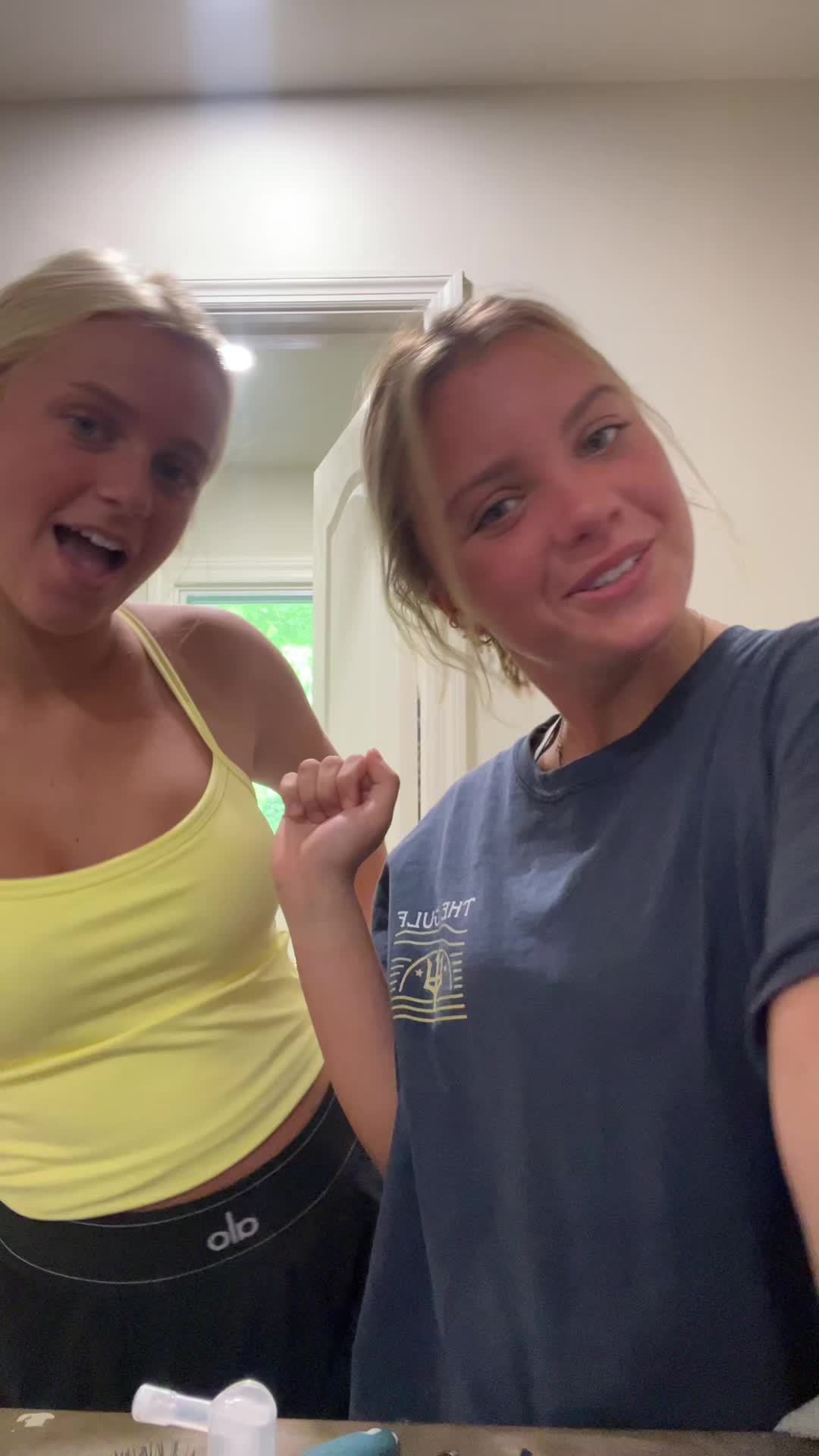 @clarrr990