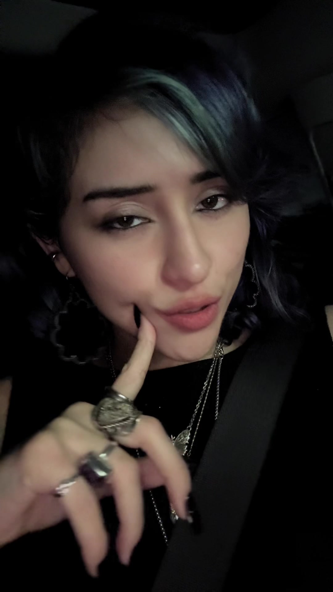 @melbelloux