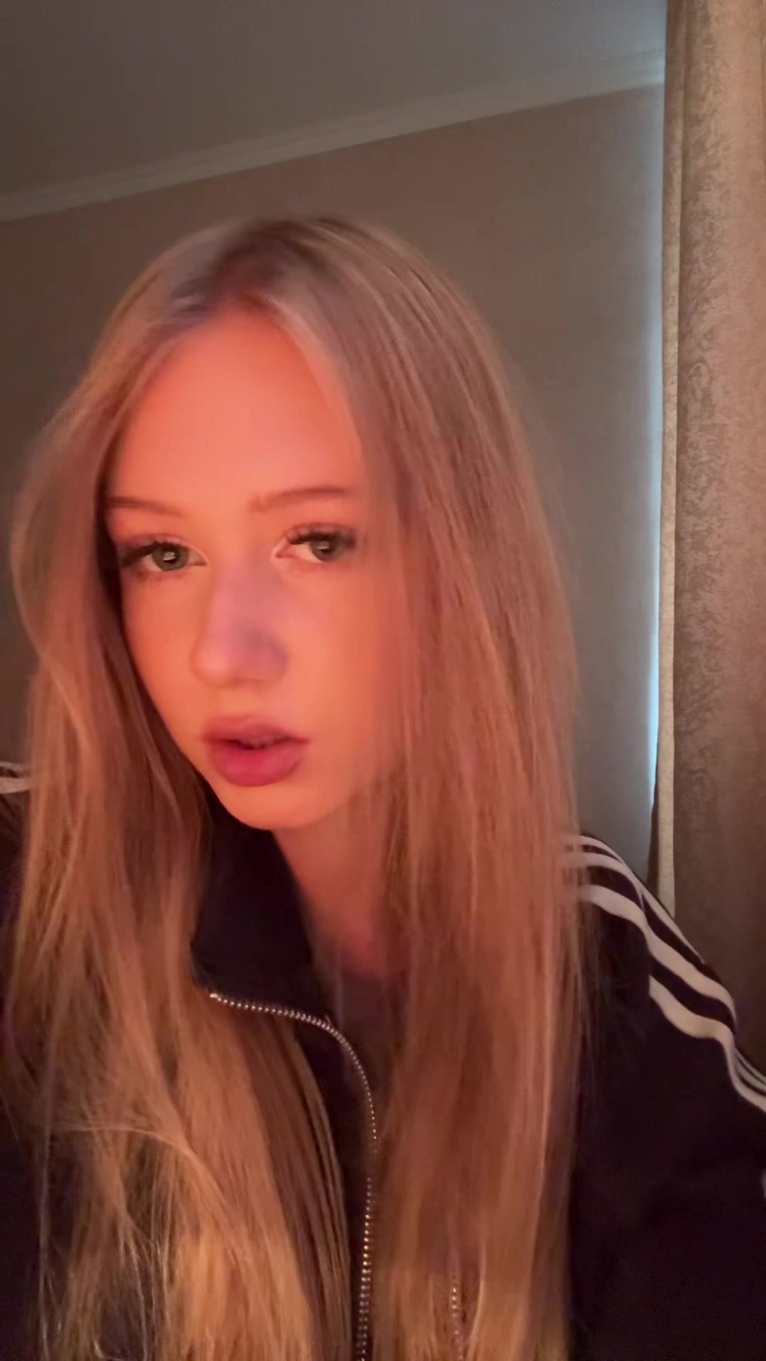 @никаа