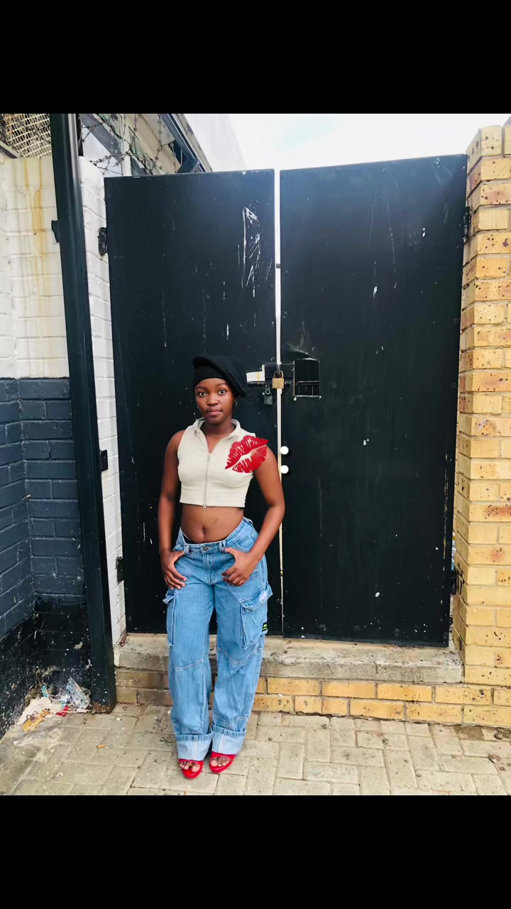 @NizoleNkabi