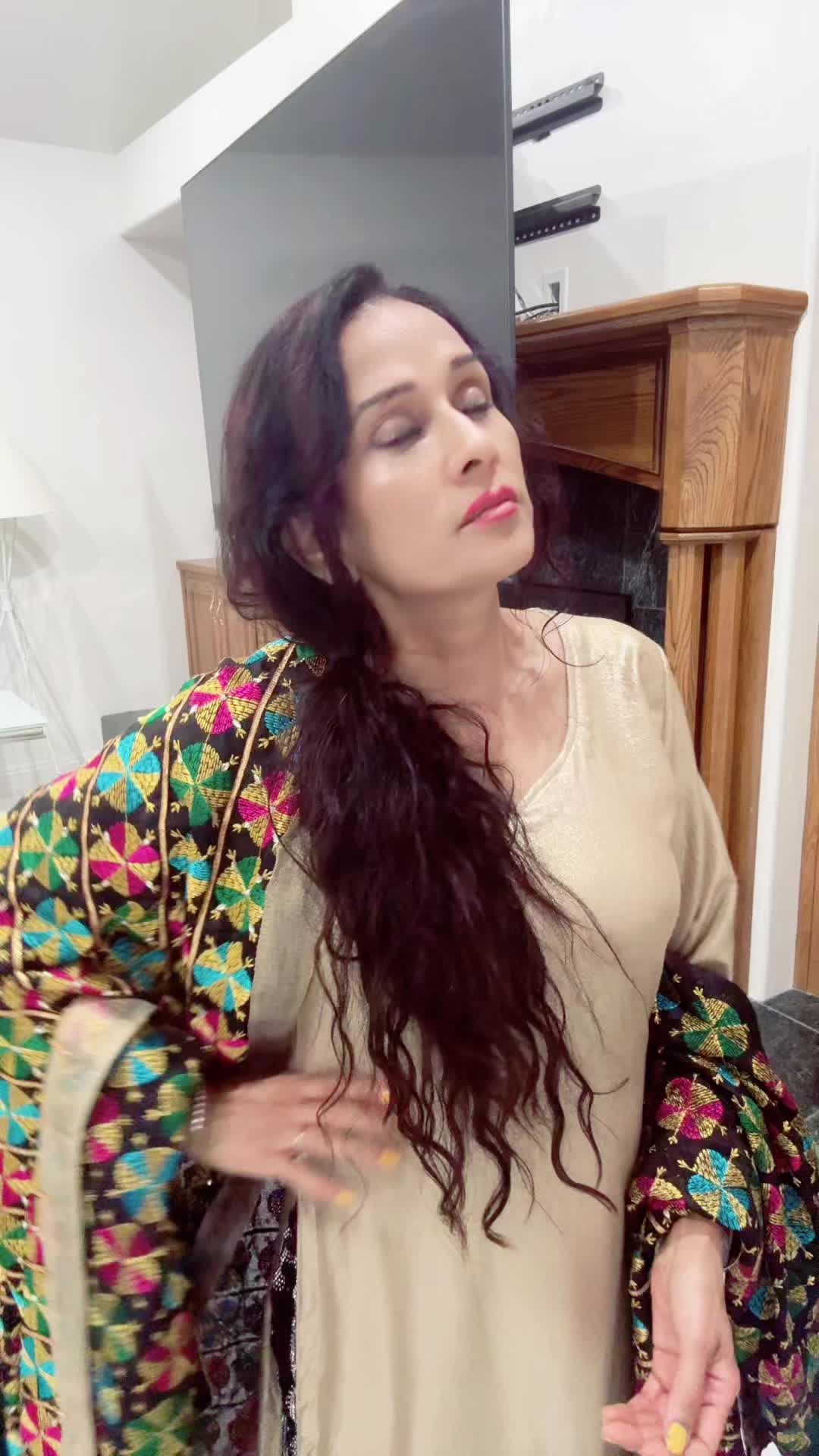 @Soni Paras