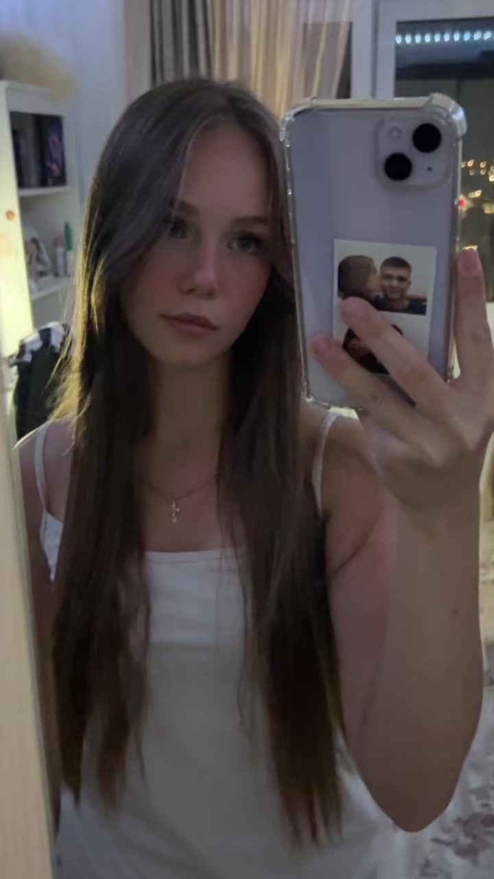 @полина