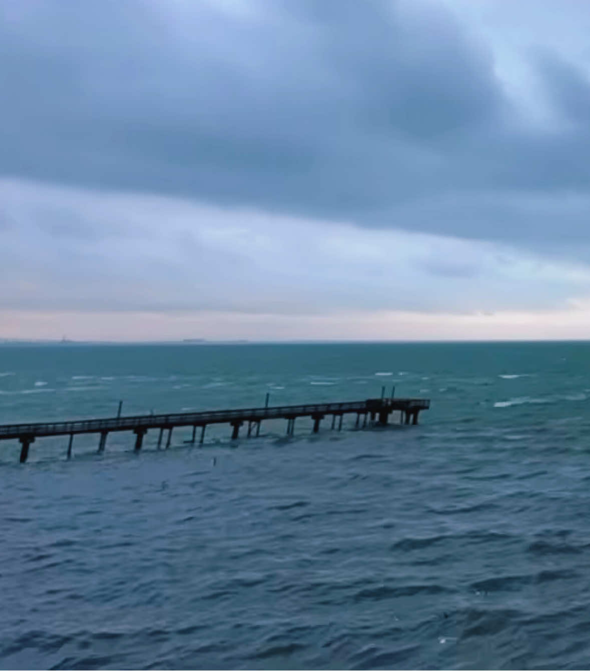 @Raymond ☀️ 🌔 ⛈️ 🎣
