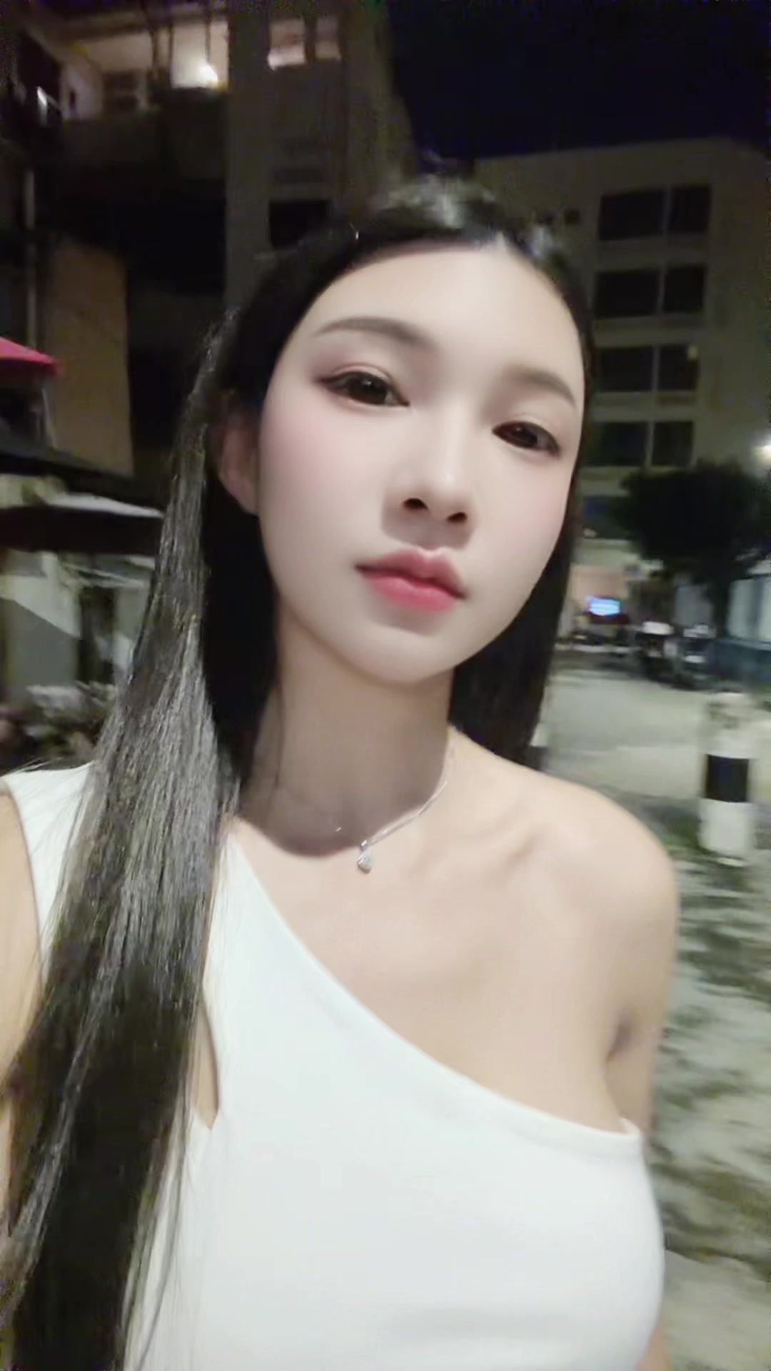 @萤火虫